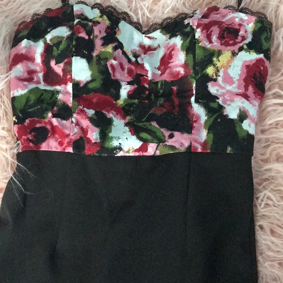 Strapless peplum dress 👗 - Picture 2 of 3